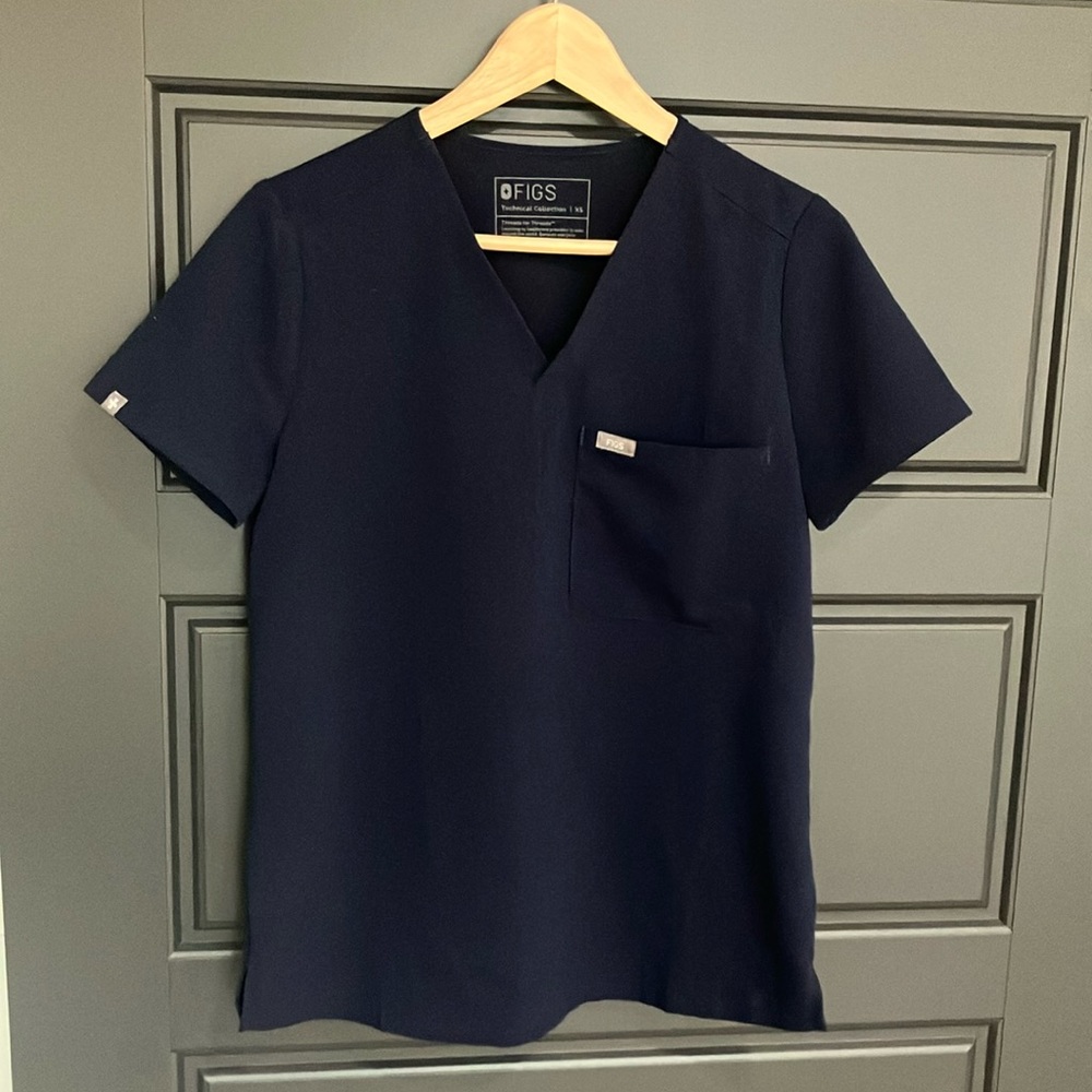 FIGS scrub top